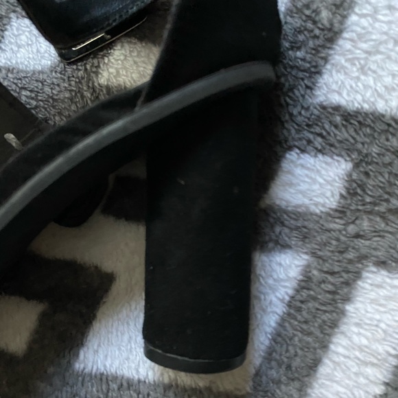 Comfy black heels - Picture 3 of 7